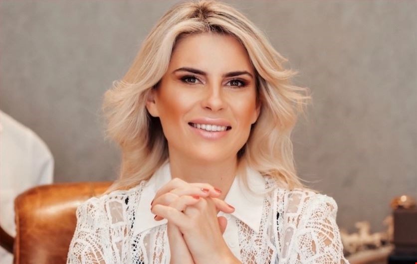 Clínica de la Dra. Burcu Kardas Arsian 3